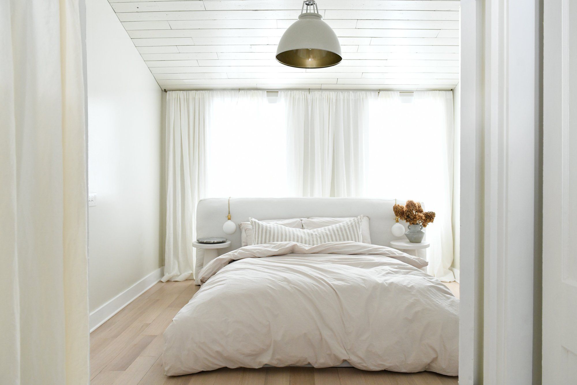 48 Minimalist Bedroom Ideas
