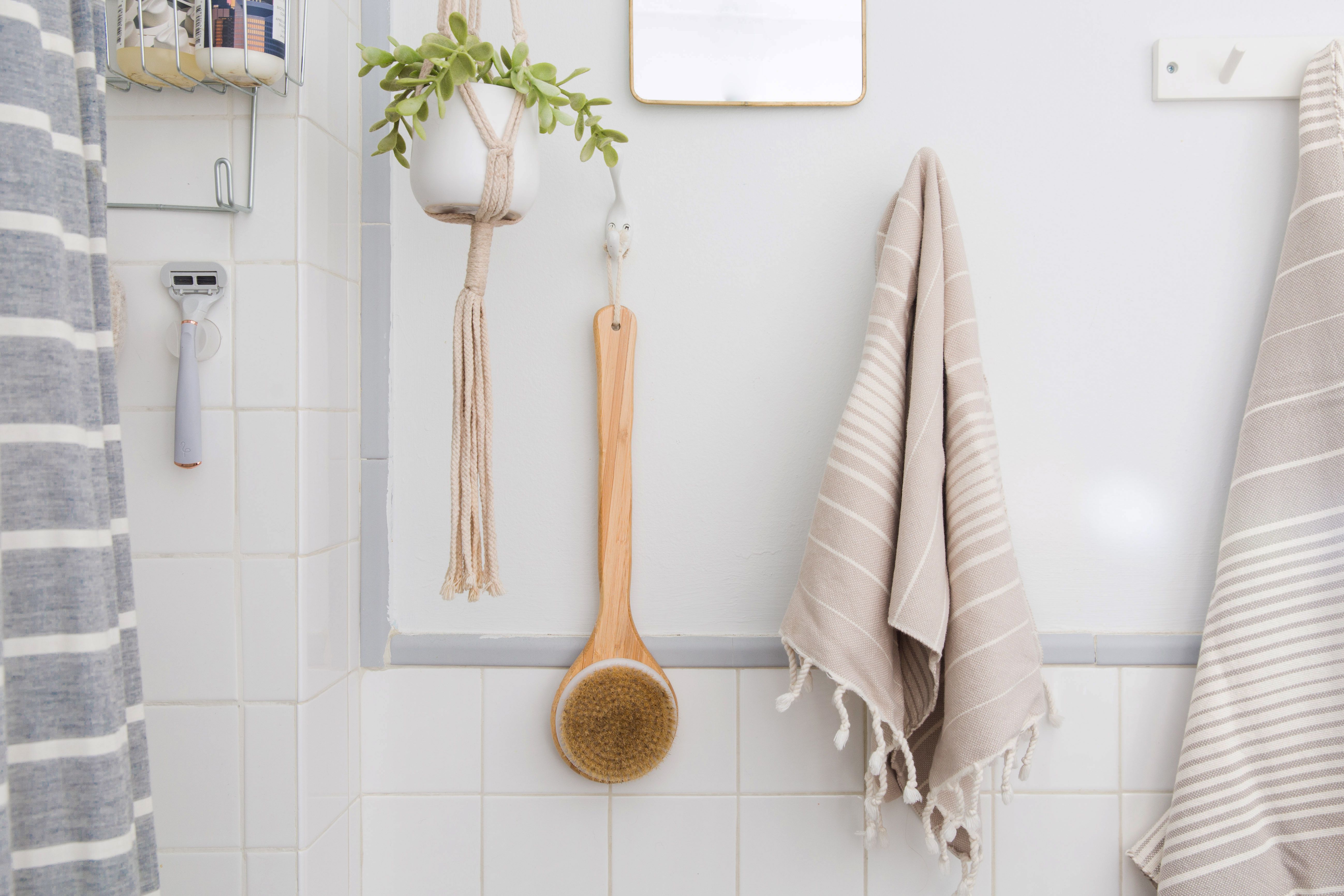 How to Declutter and Organize Your Bathroom