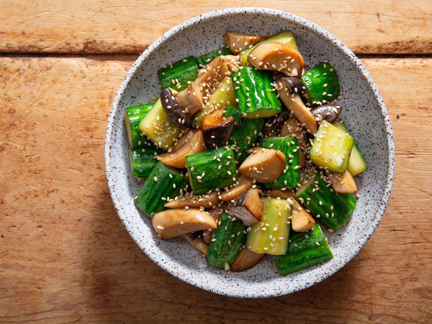 Stir-Fried Cucumbers With Trumpet Mushrooms