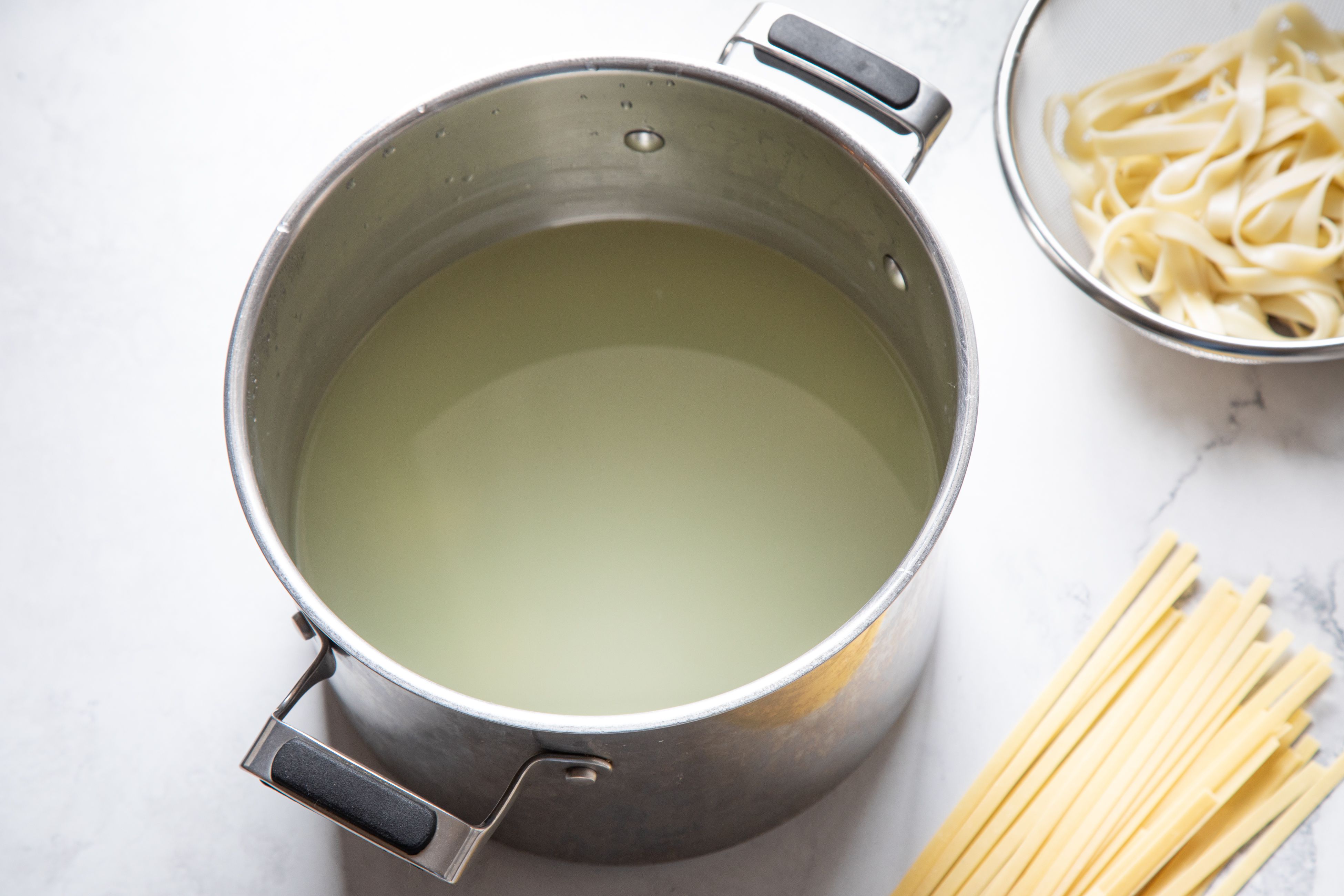 Why a Clever Cook Saves Pasta Water