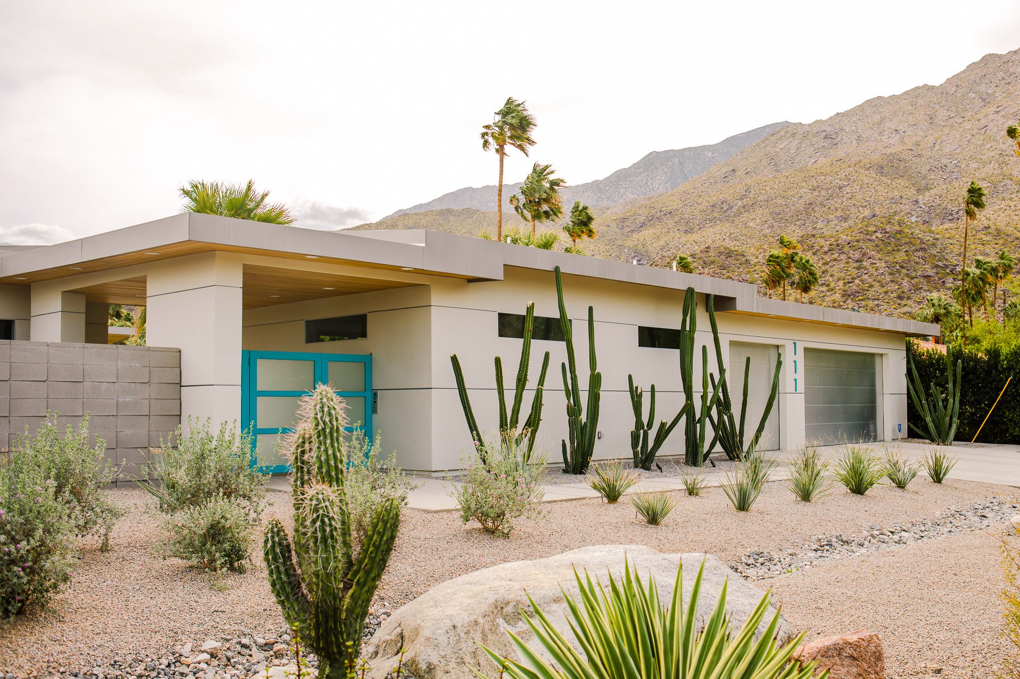 13 Magnificent Midcentury Modern Homes