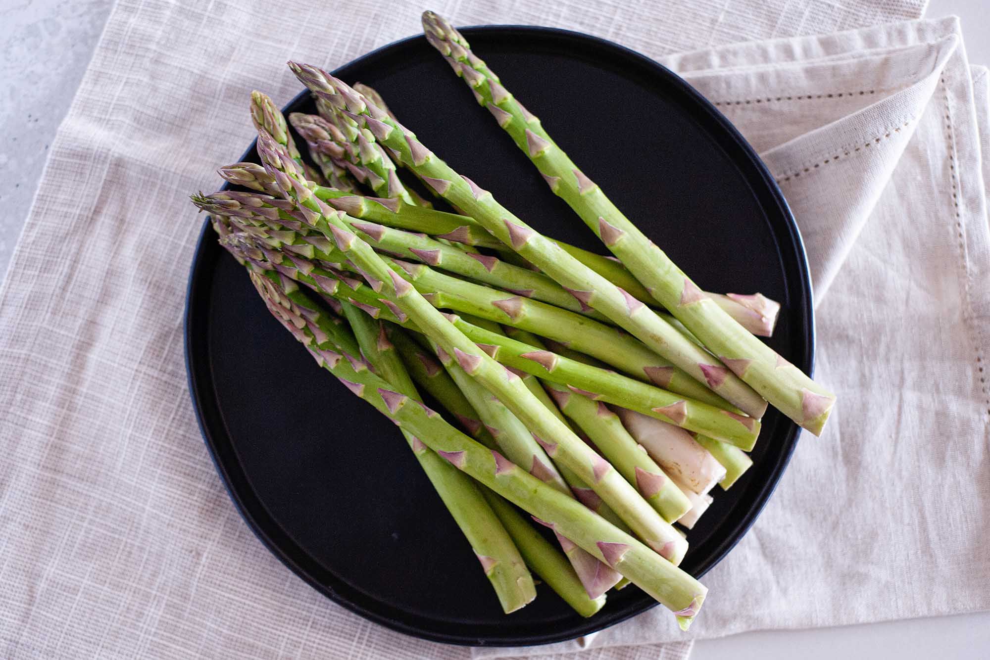 How to Buy and Store Asparagus