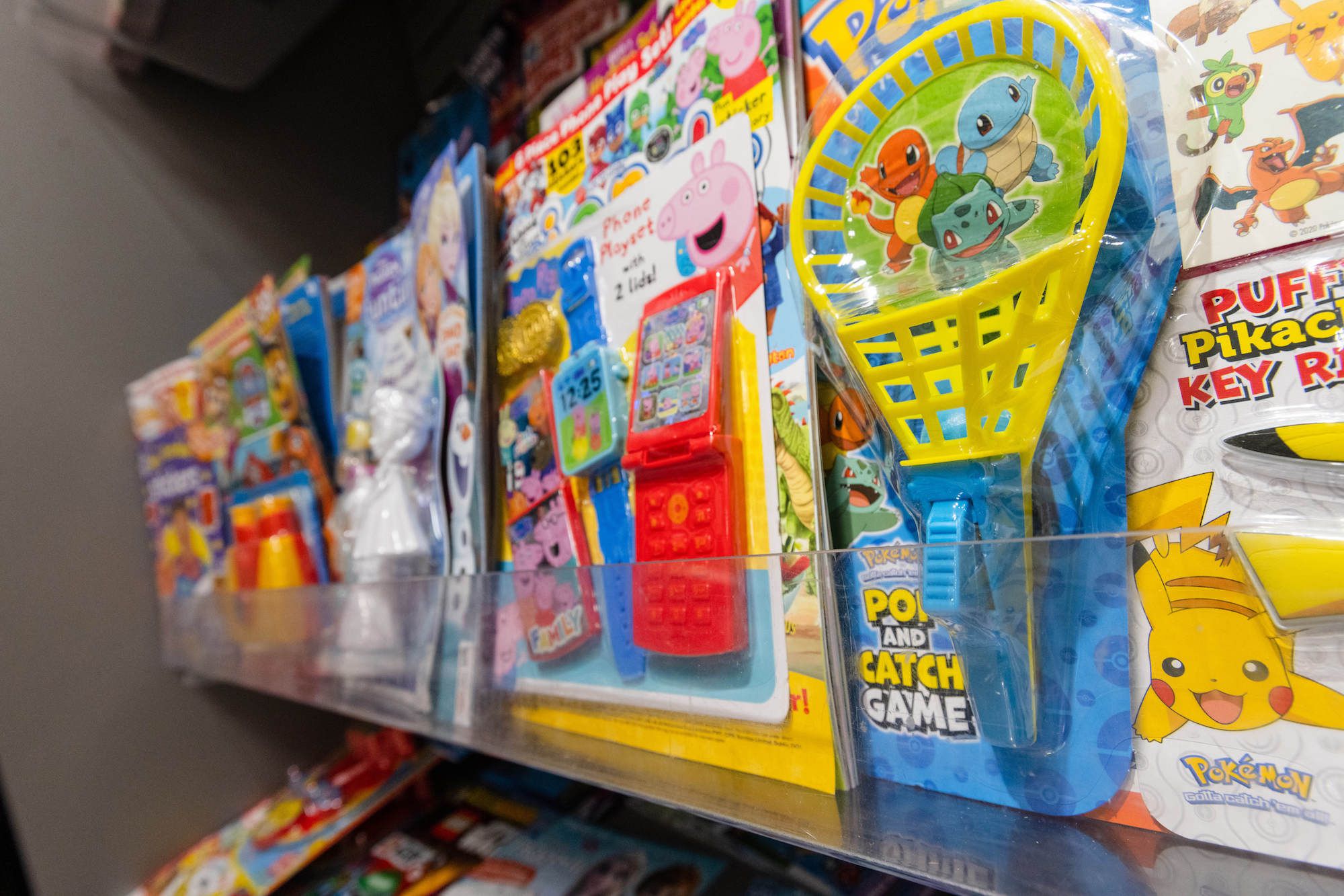 UK Supermarket Says No to Plastic Toys Attached to Magazines