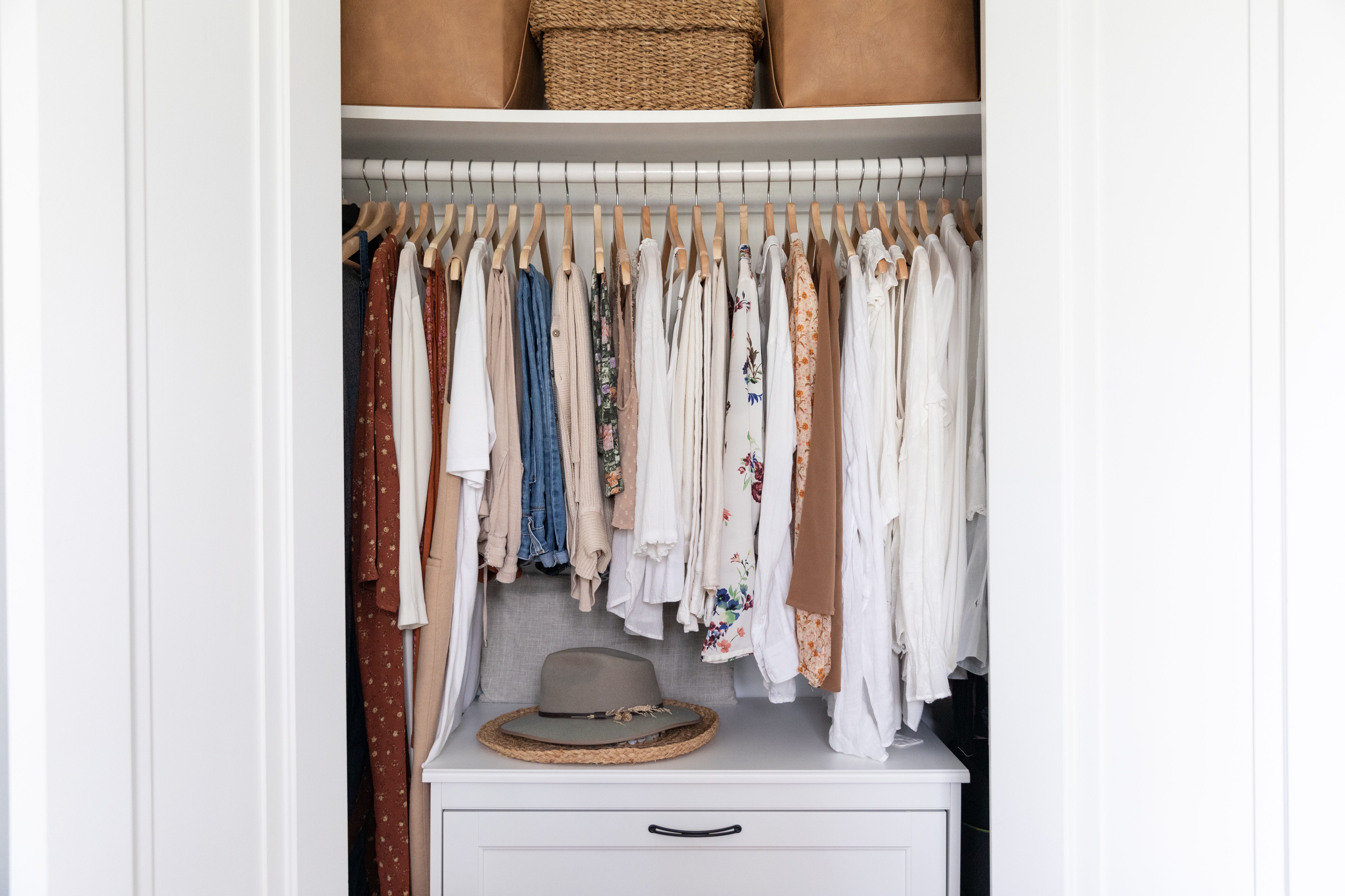 7 Signs Its Time to Get Rid of Your Clothes