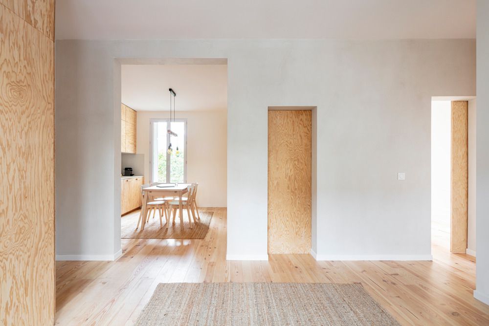 Family of 5 Lives in 540-Square-Foot Paris Apartment