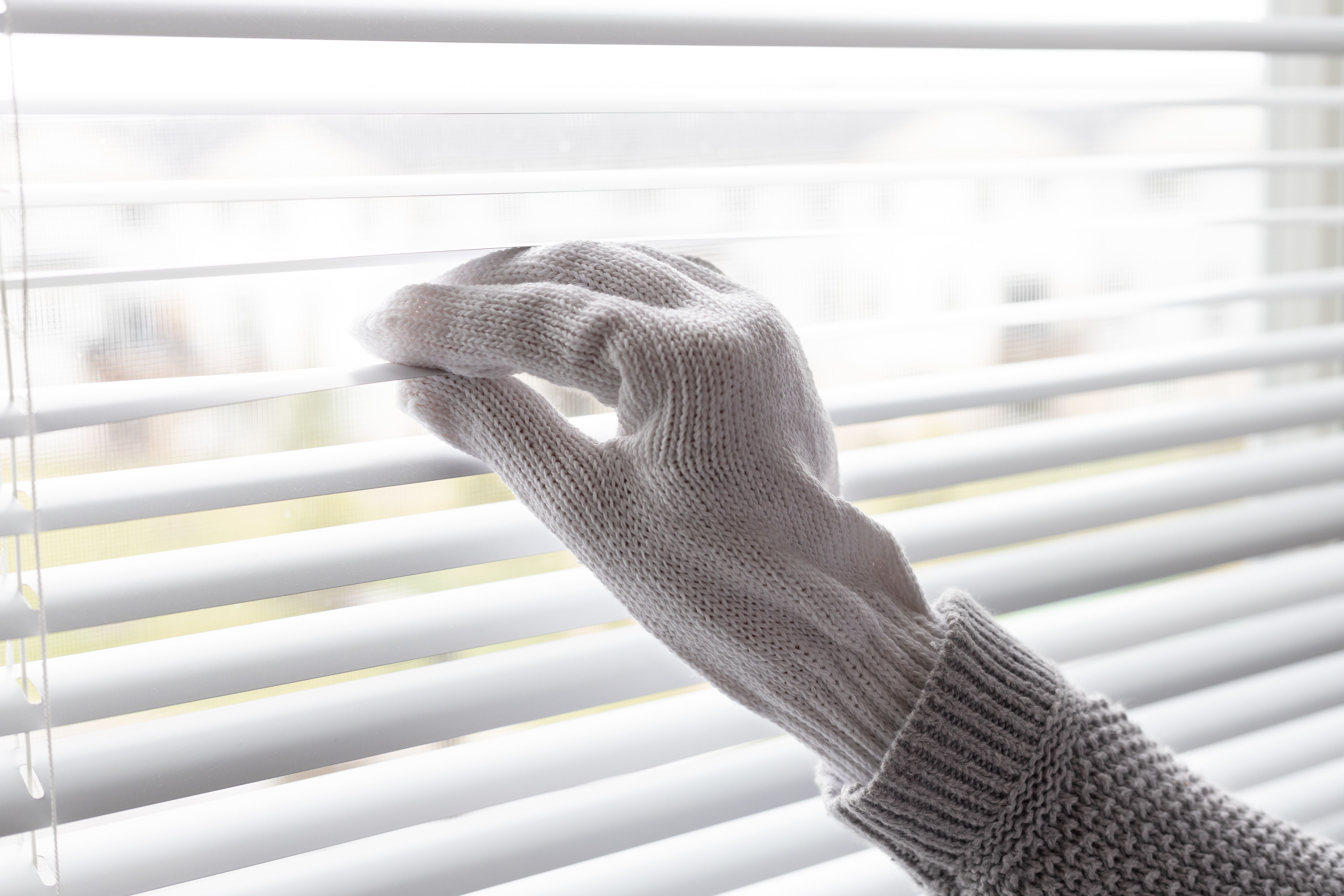 The Easiest Way to Clean Window Blinds