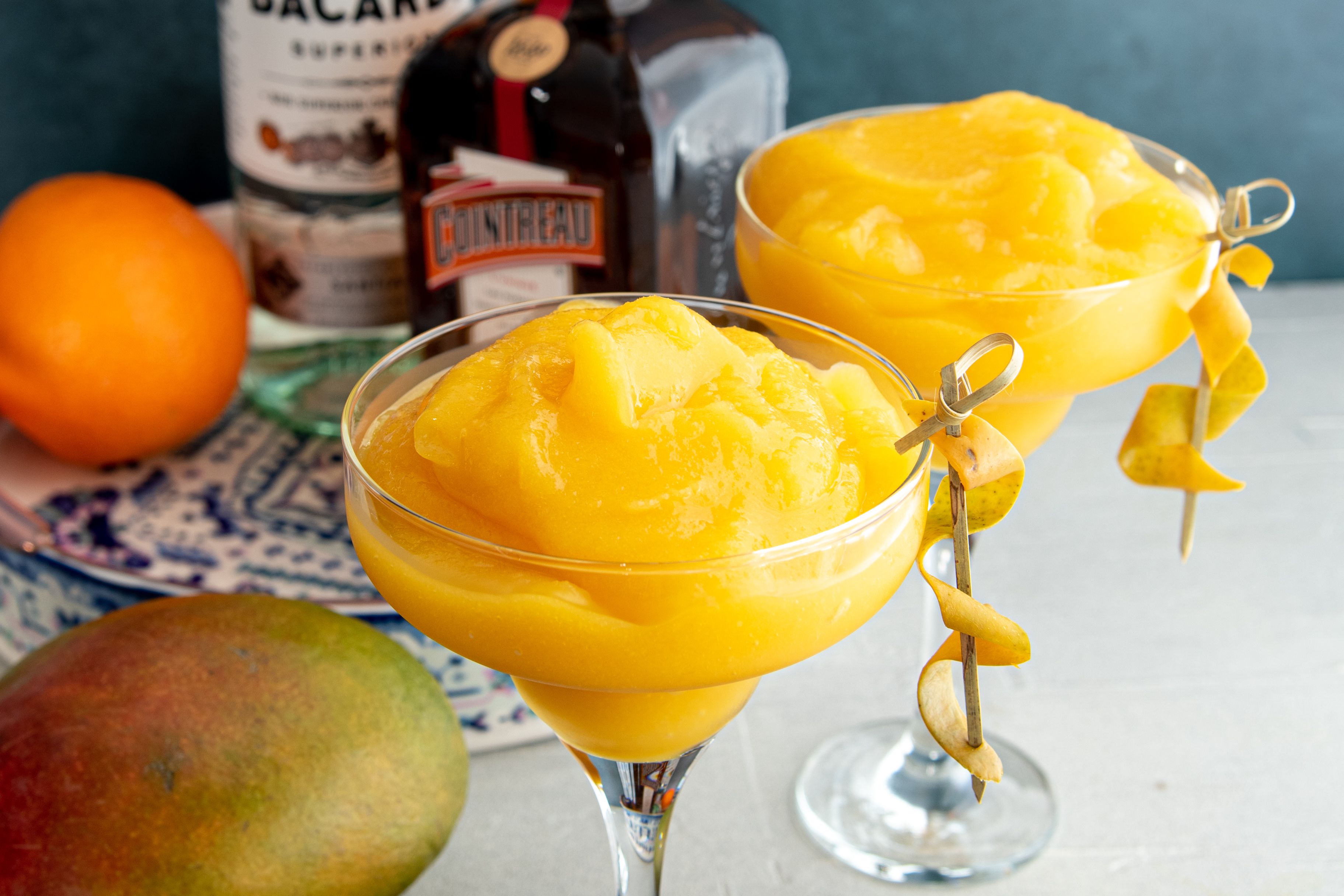 How to Make a Mango Daiquiri