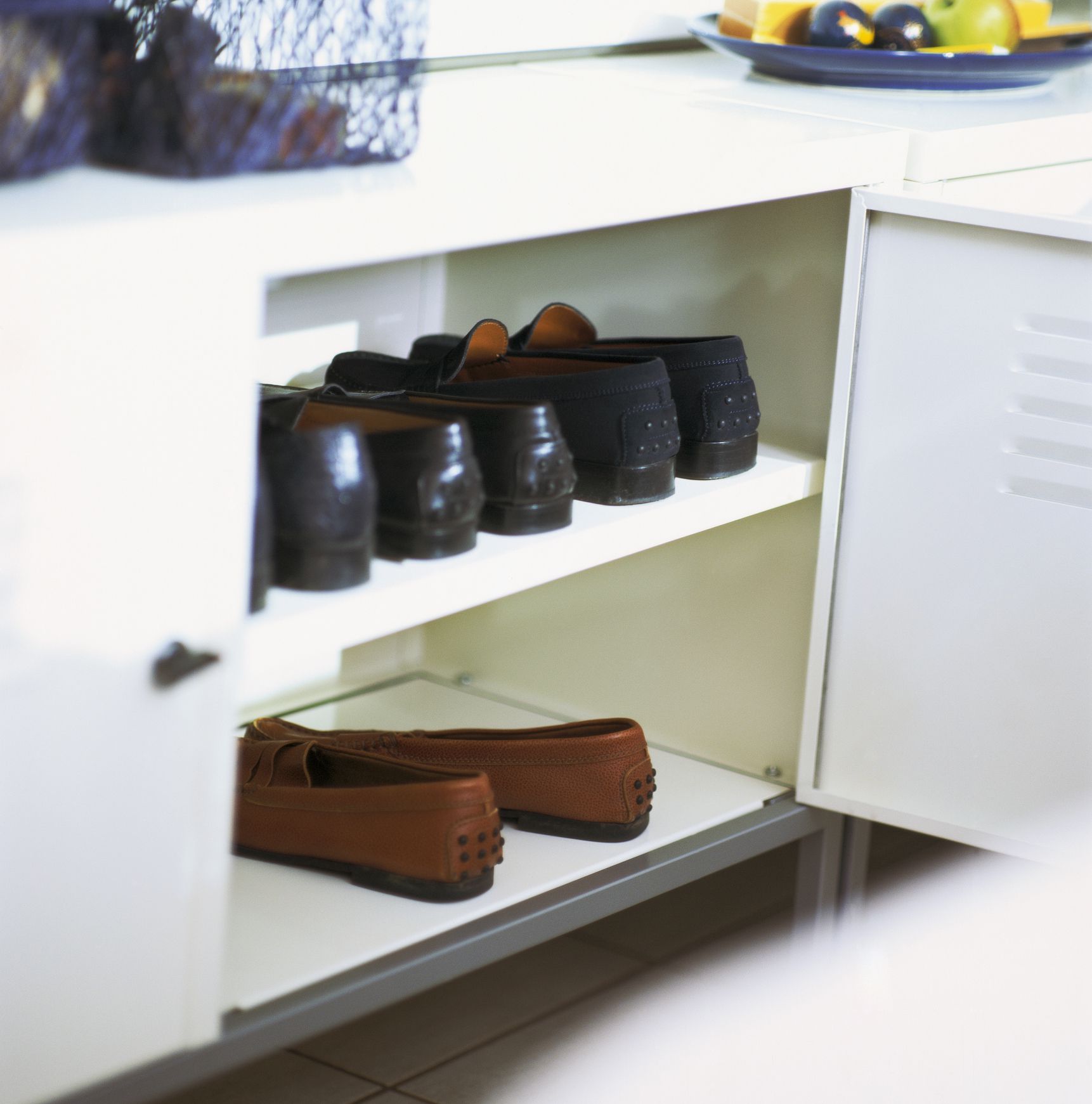 Control Clutter With One of Our Favorite Shoe Storage Benches