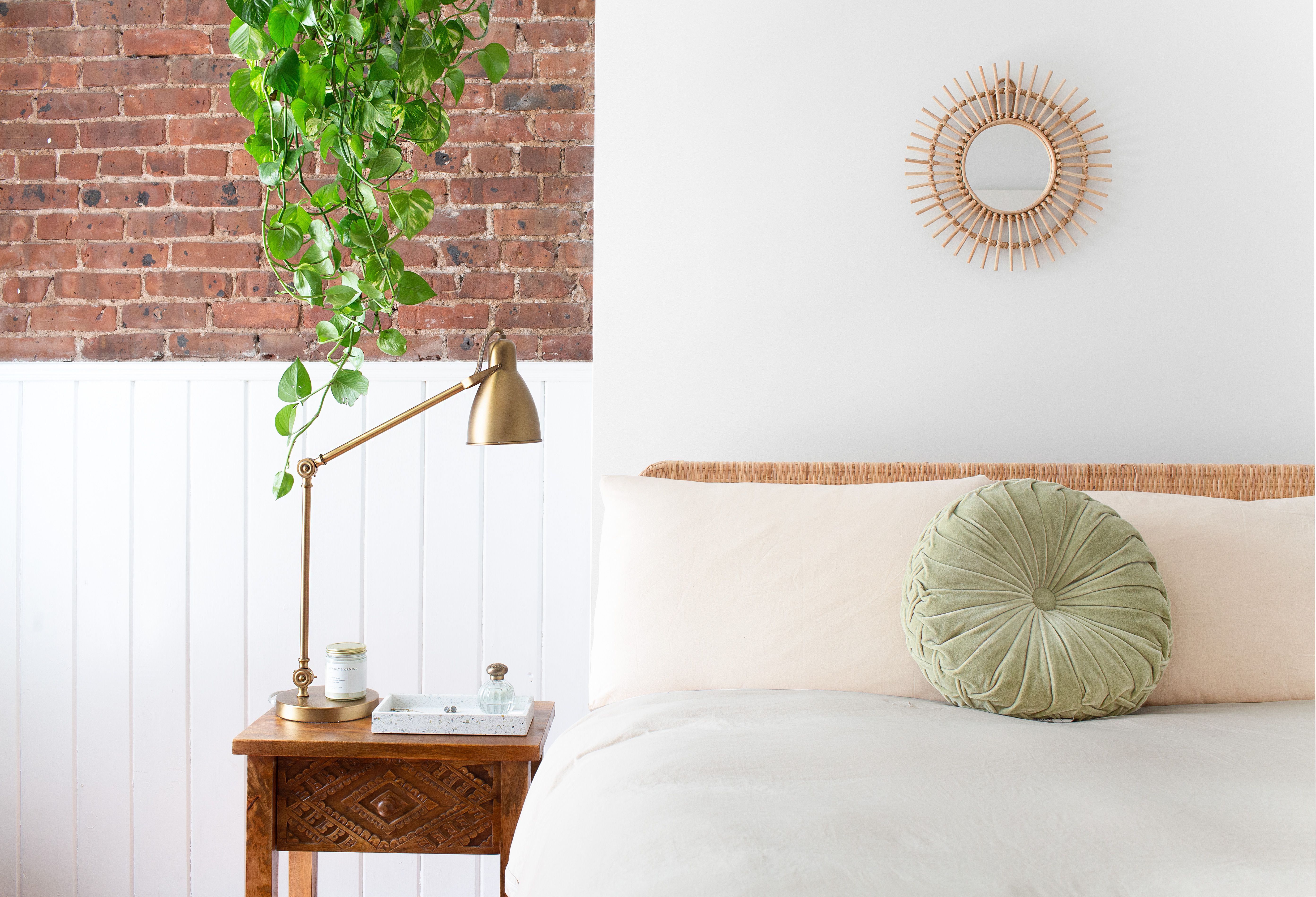 10 Tricks to Make Your Bedroom Look Expensive