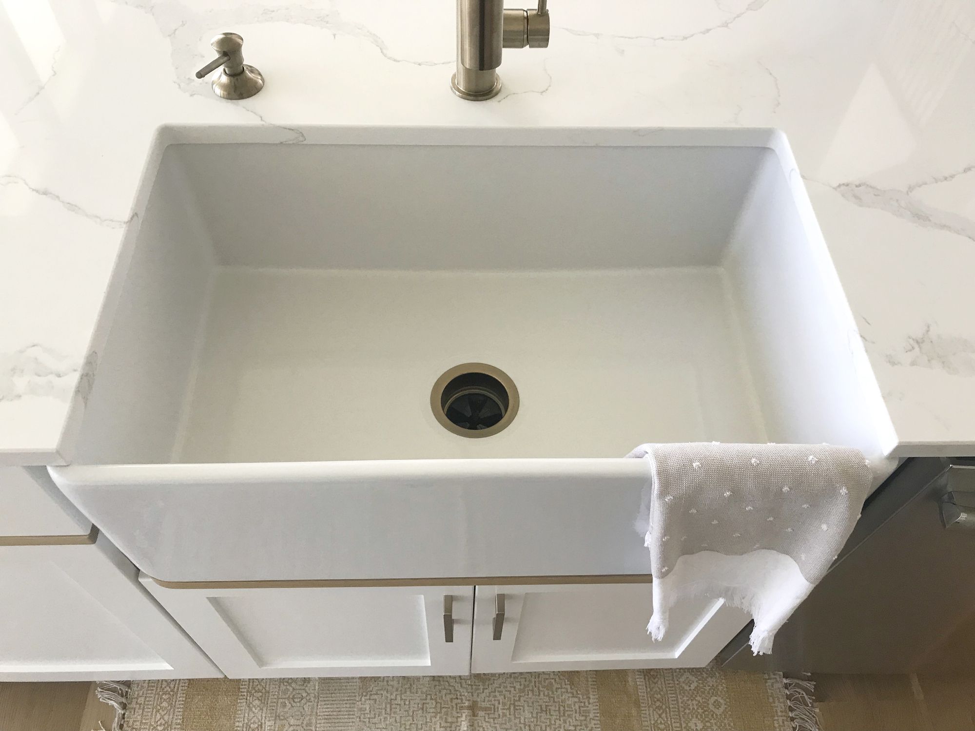 5 Annoying Things No One Tells You About Farmhouse Sinks