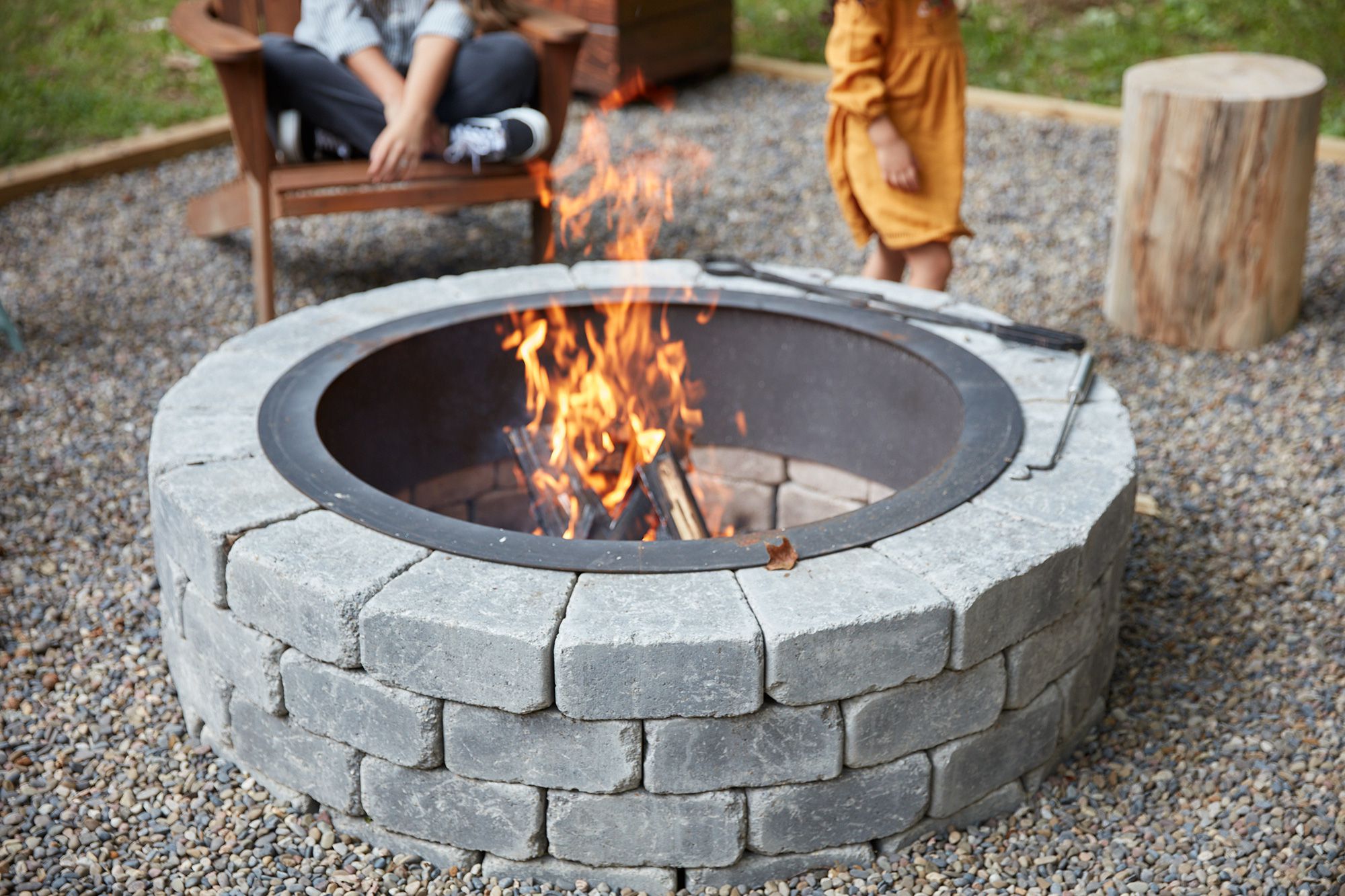 How to Build a Firepit in Your Backyard