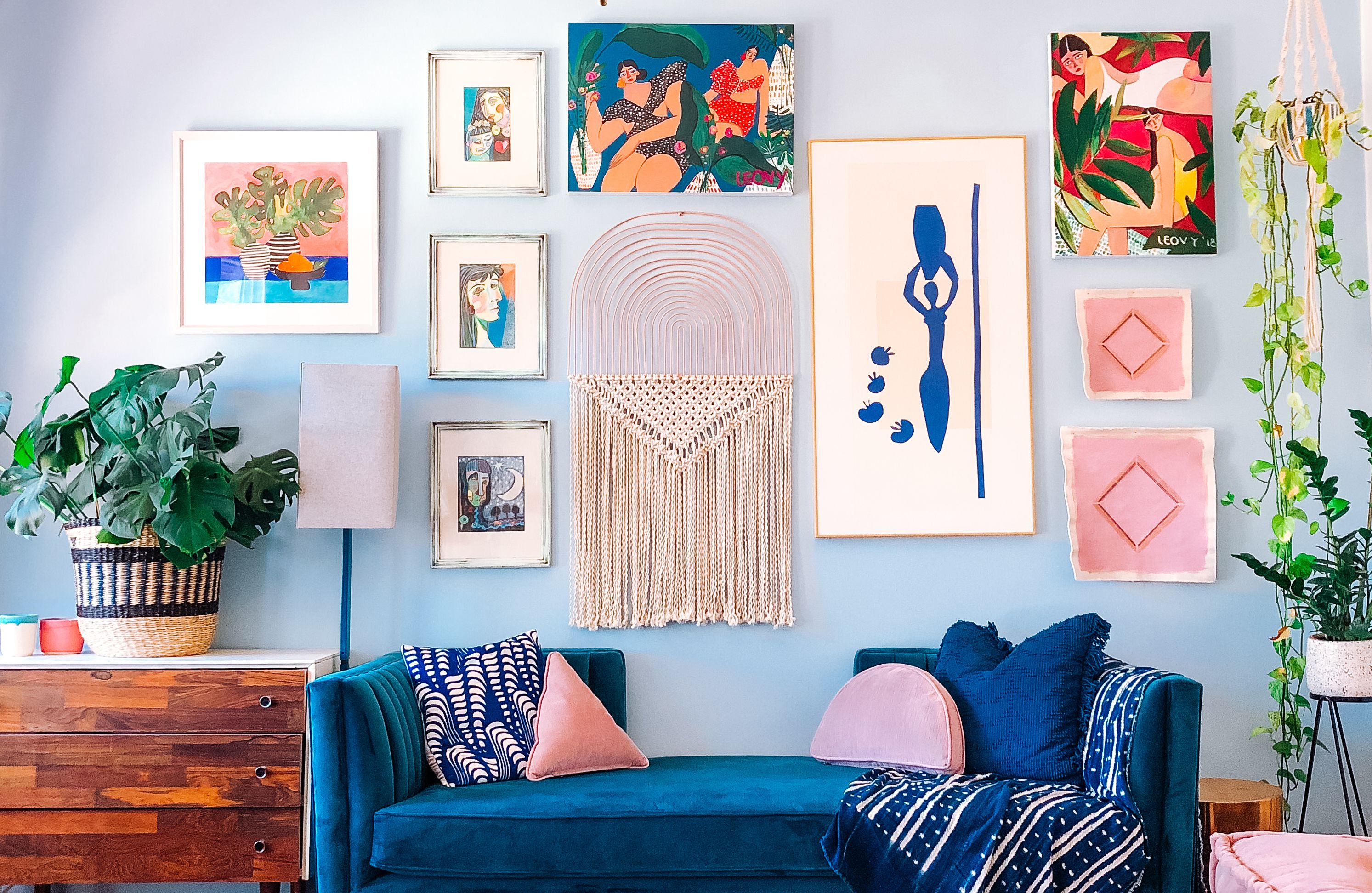 The Maximalist Gallery Trend Is Totally Doable