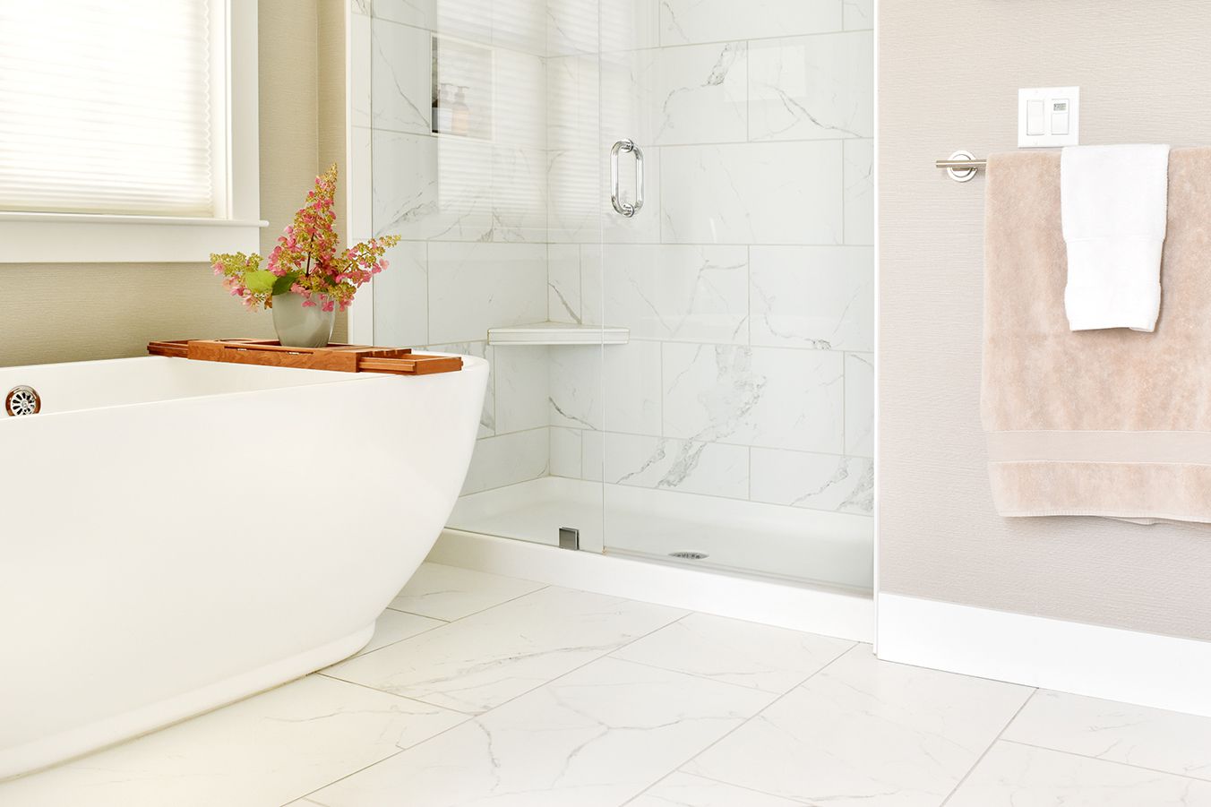 16 Gorgeous Bathrooms That Make the Most of Marble Tile