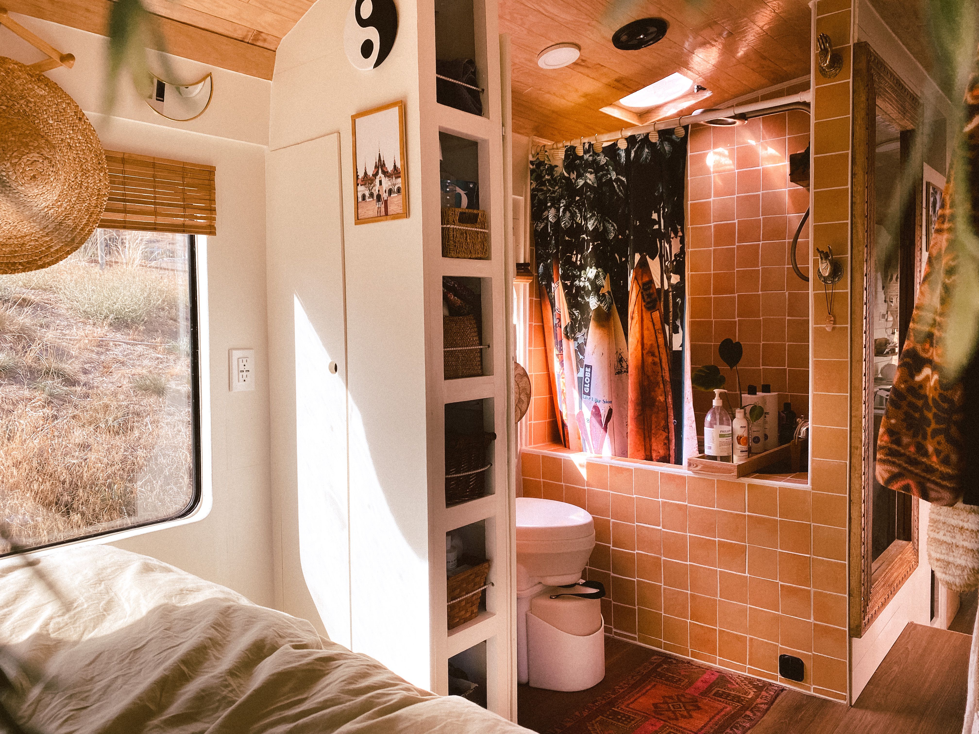 13 Amazing Tiny House Bathrooms