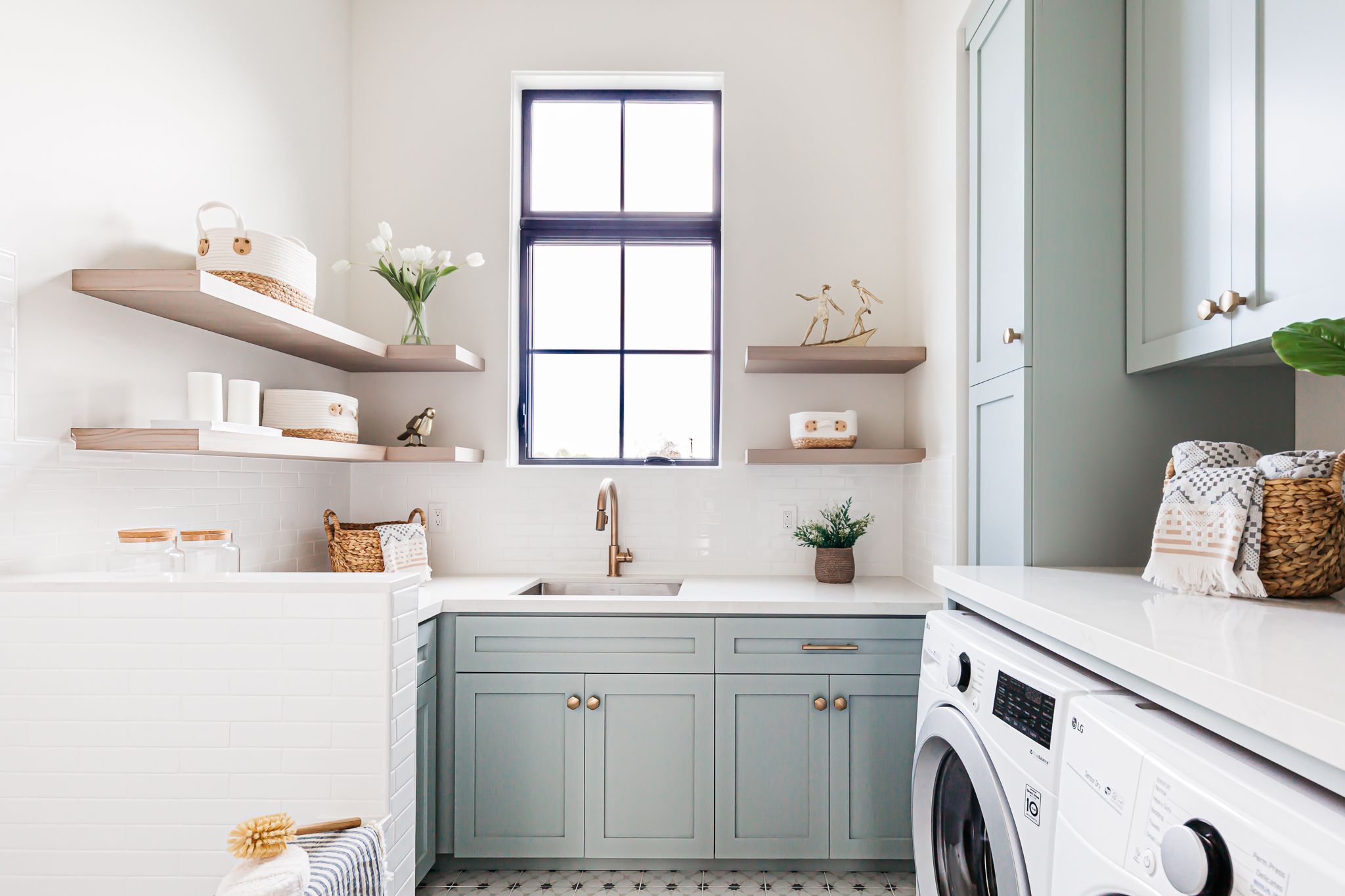 55 Laundry Room Ideas That Will Make Doing Laundry a Joy