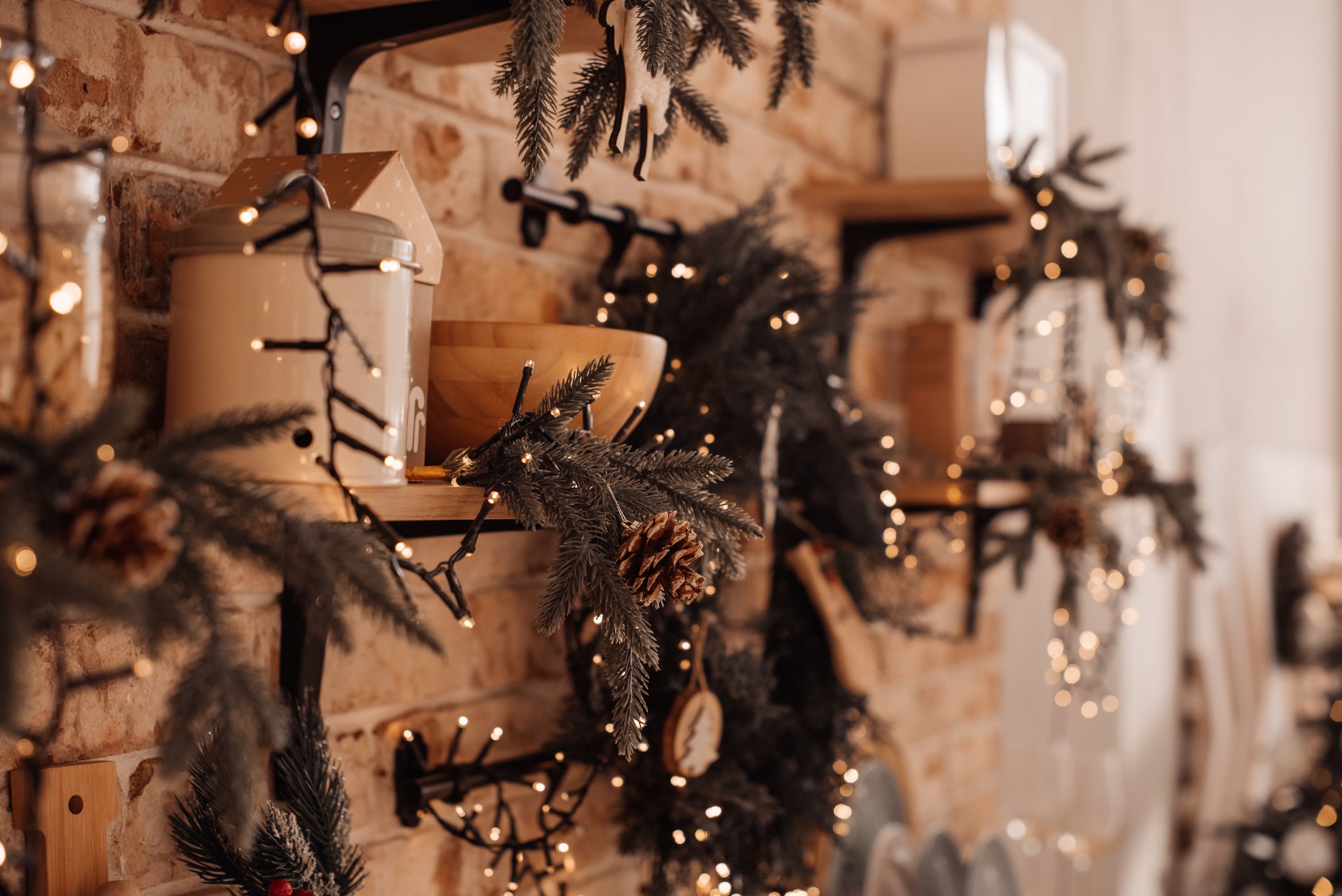 Shop for the Best, Prettiest Christmas Garlands for Your Home