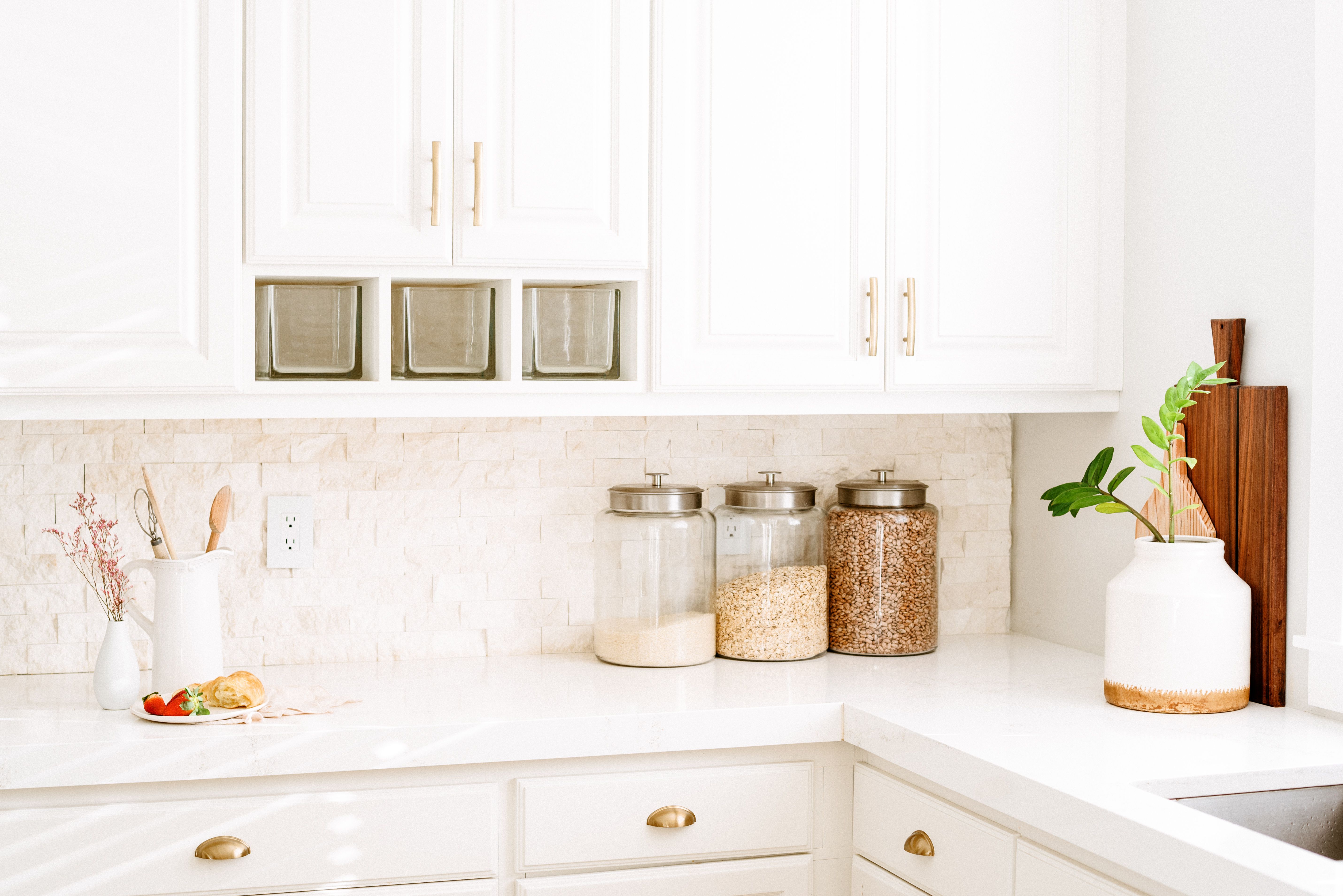 What to Store on Your Kitchen Counters—and What Not To
