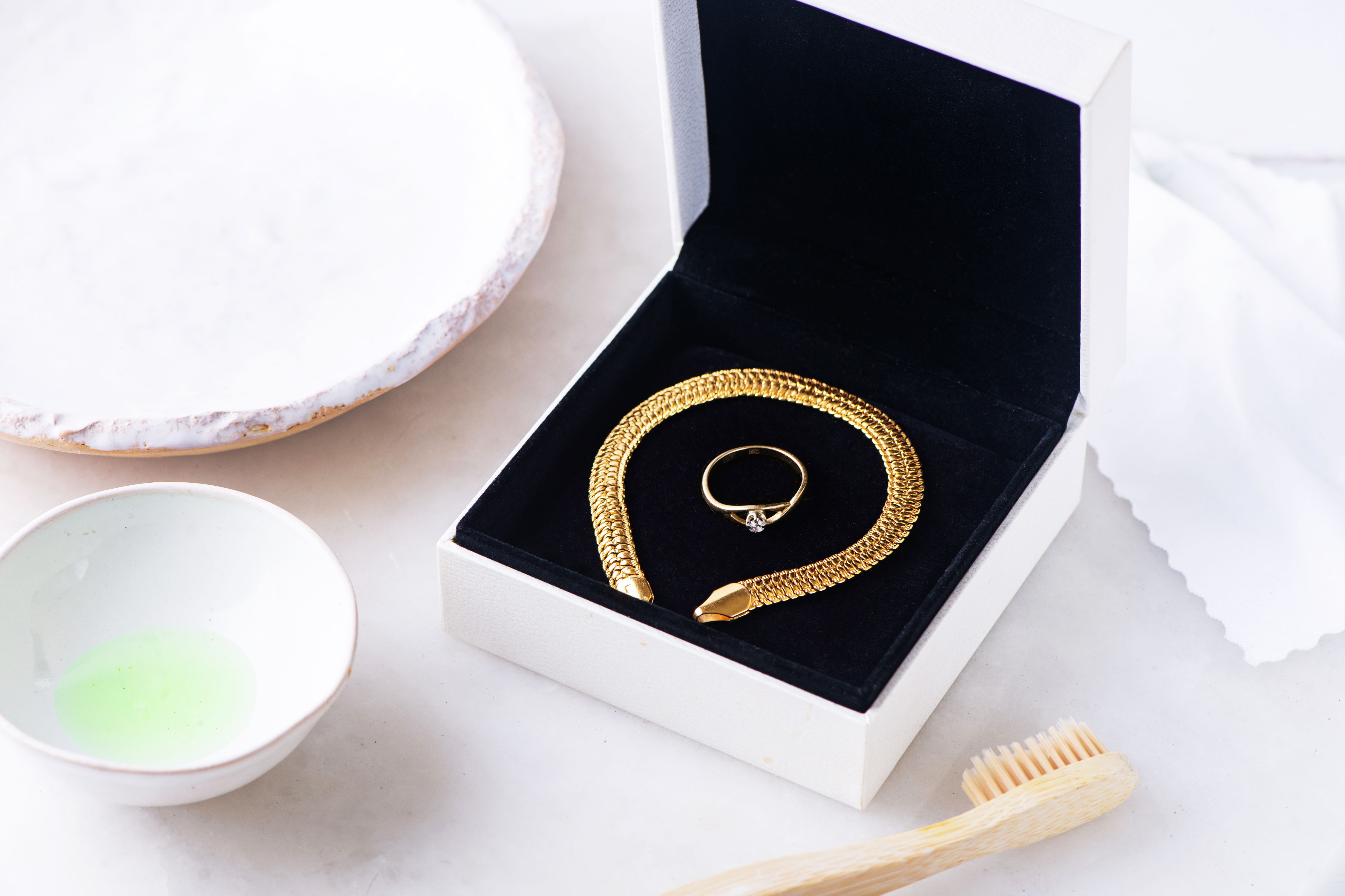 How to Keep Your Gold Jewelry Gleaming