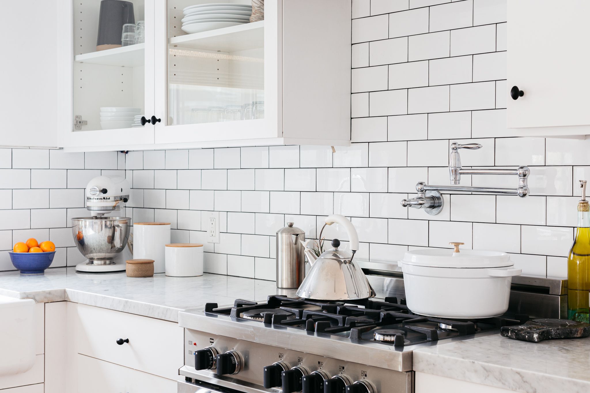 The Prettiest Removable Kitchen Backsplash Ideas Anyone Can Do