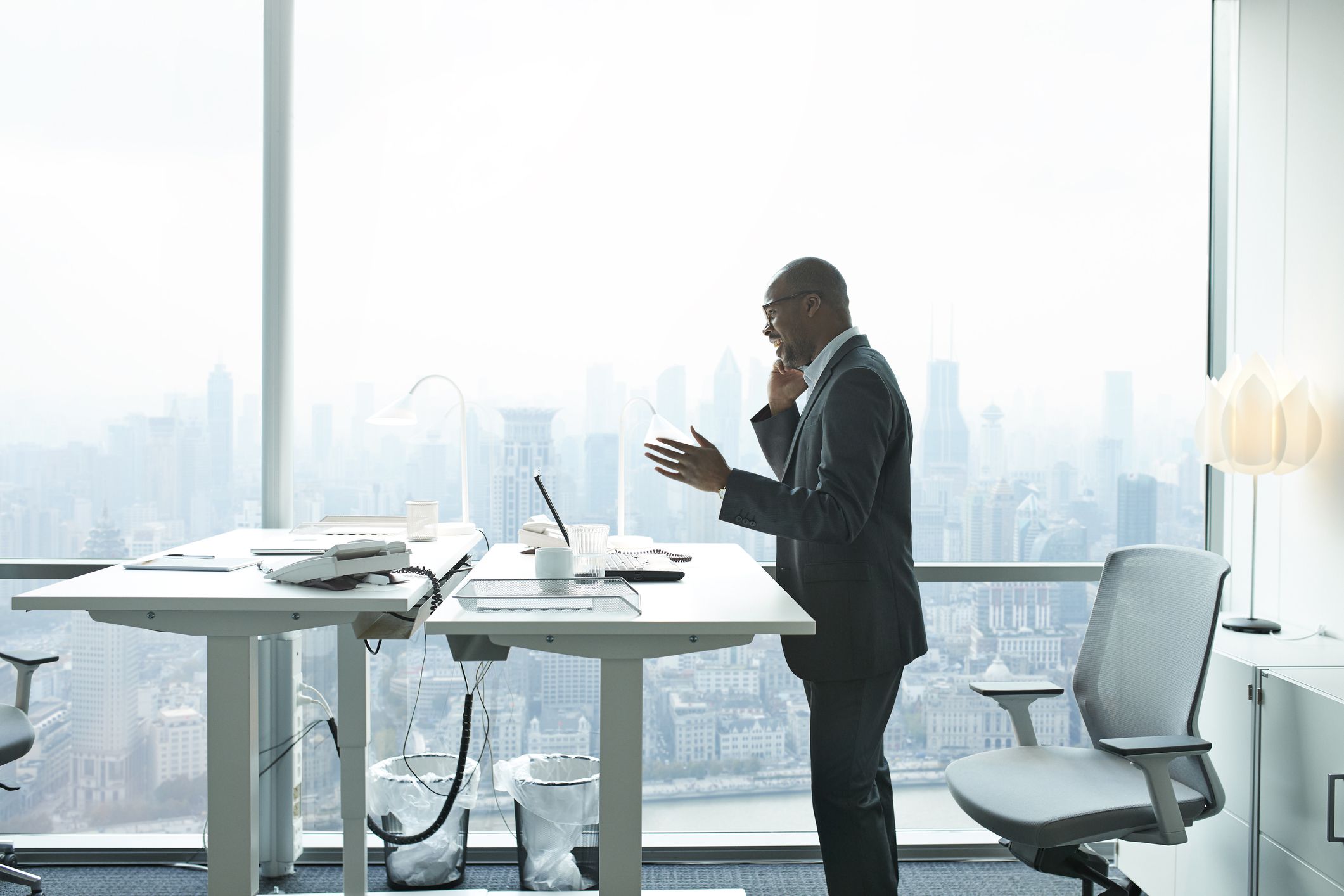 The Best Standing Desks to Stretch Your Legs and Correct Your Posture