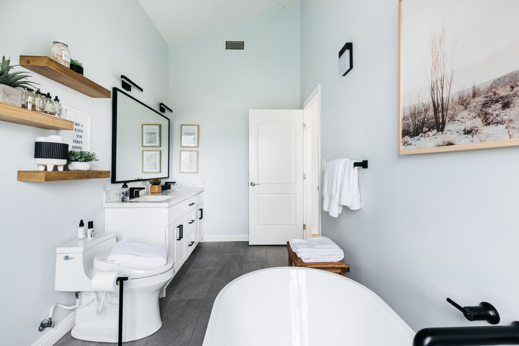 The 10 Best Paint Colors for Bathrooms