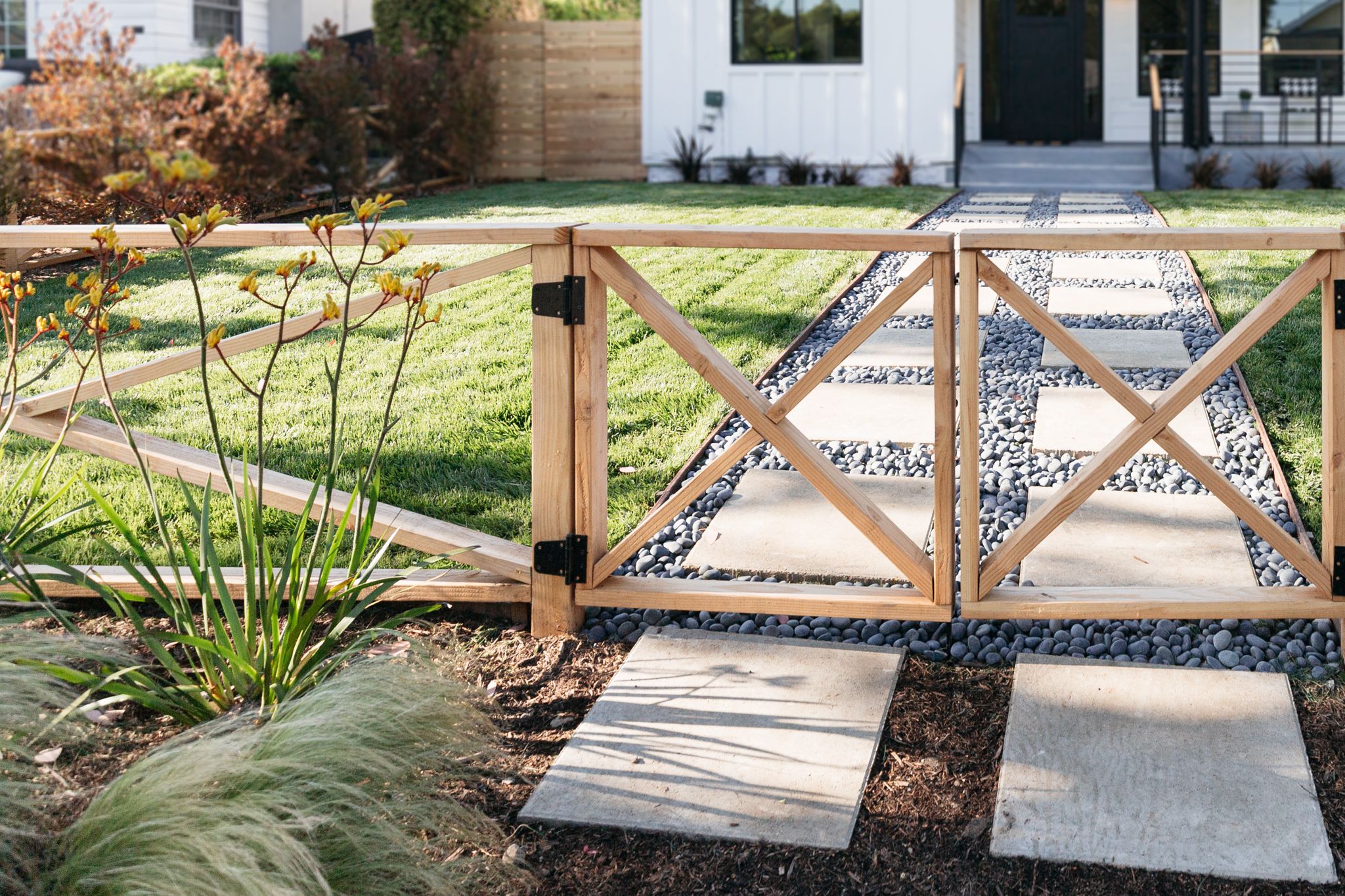 30 Beautiful Garden Fence Ideas to Inspire You