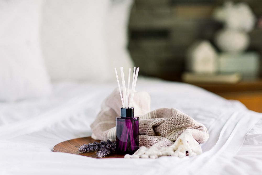 Natural Ways to Keep Your Bedroom Smelling Great